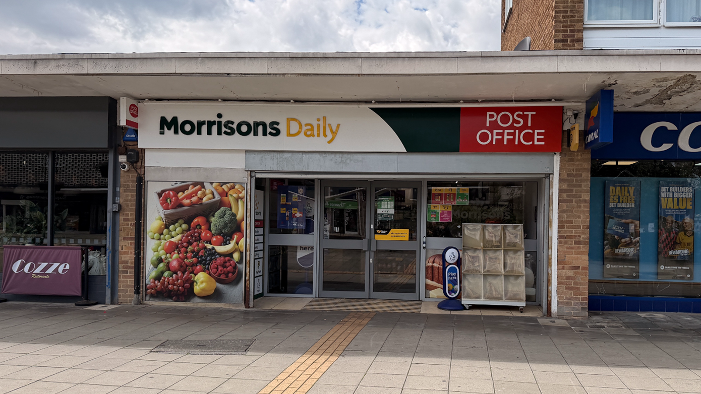Town centre post office closure delayed by month