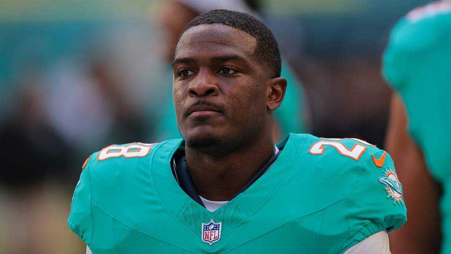 Miami Dolphins running back De'Von Achane