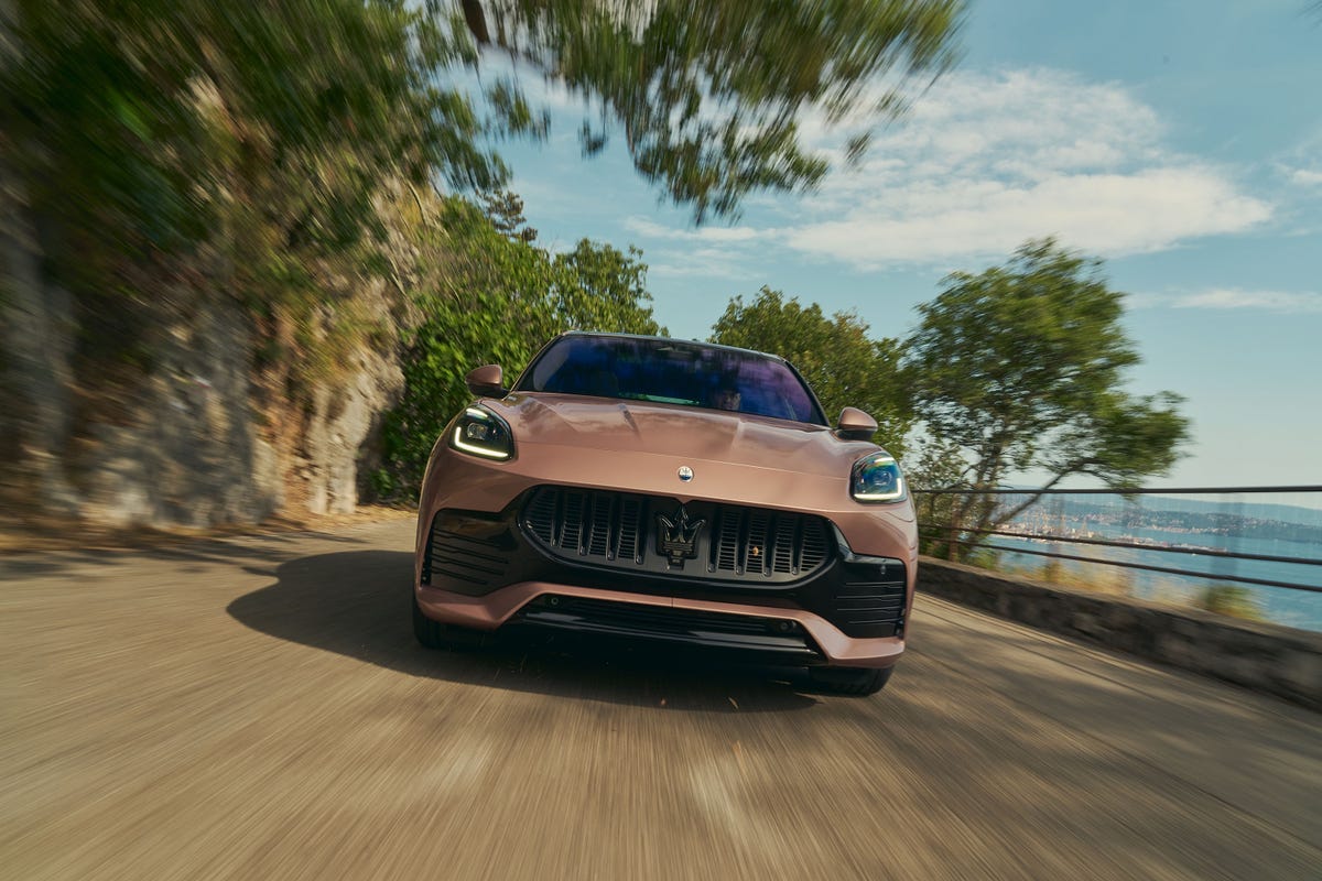 View Exterior Photos of the 2027 Maserati Grecale Folgore