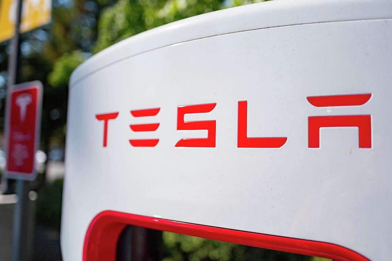Tesla powers up plans for $172K project in tiny Hill Country town