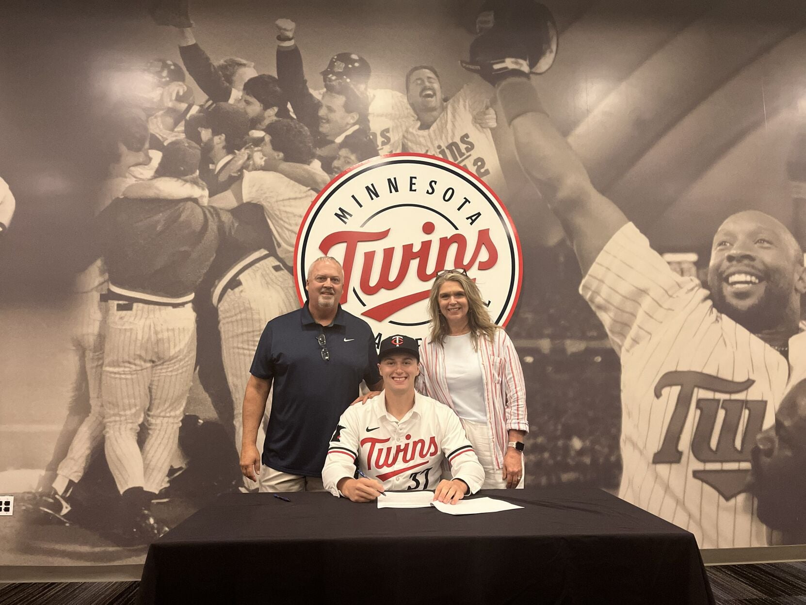 It's official: Colgan grad Brett Renfrow signs with Minnesota Twins