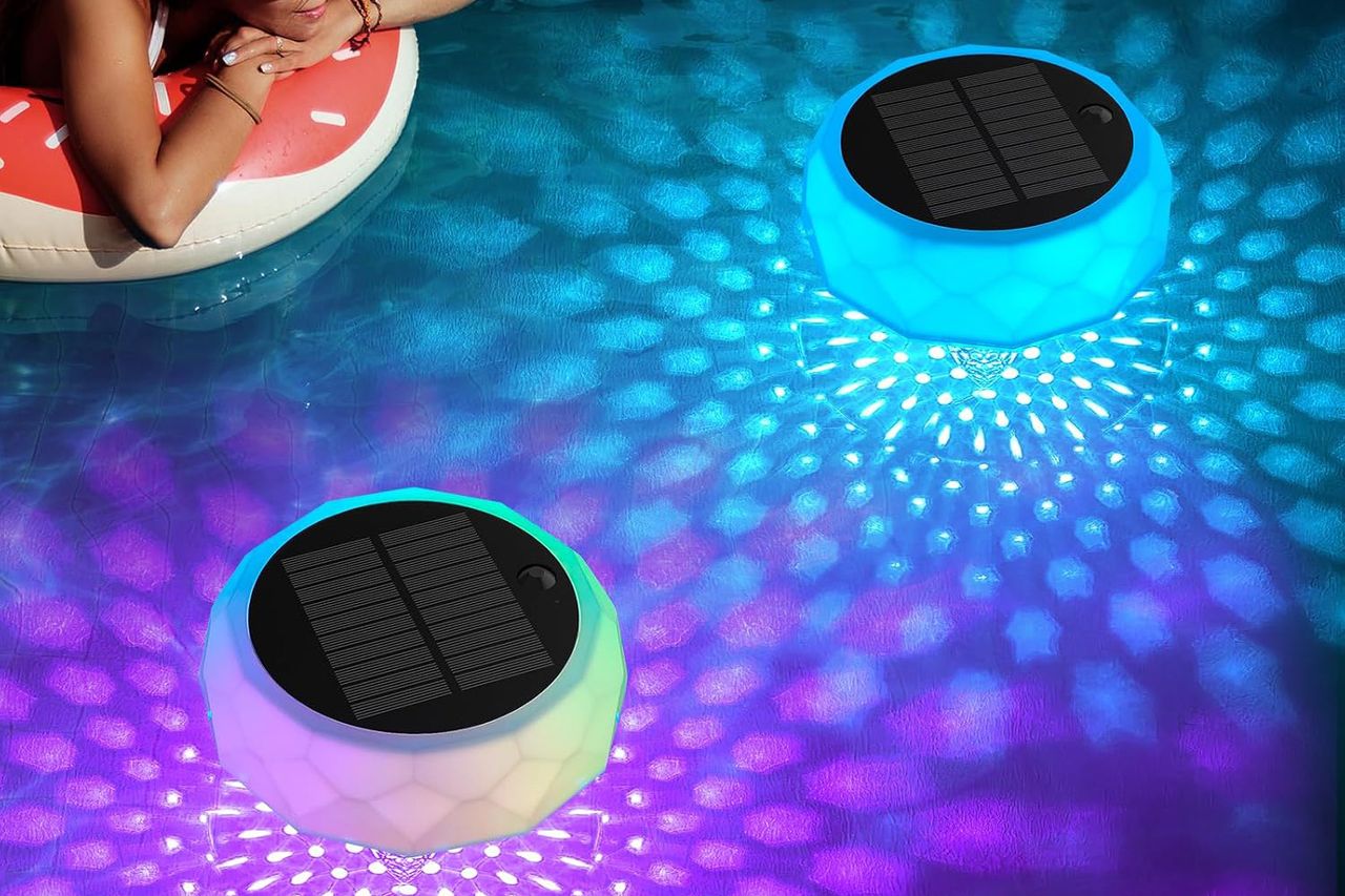 VICHTOP Solar Floating Pool Lights