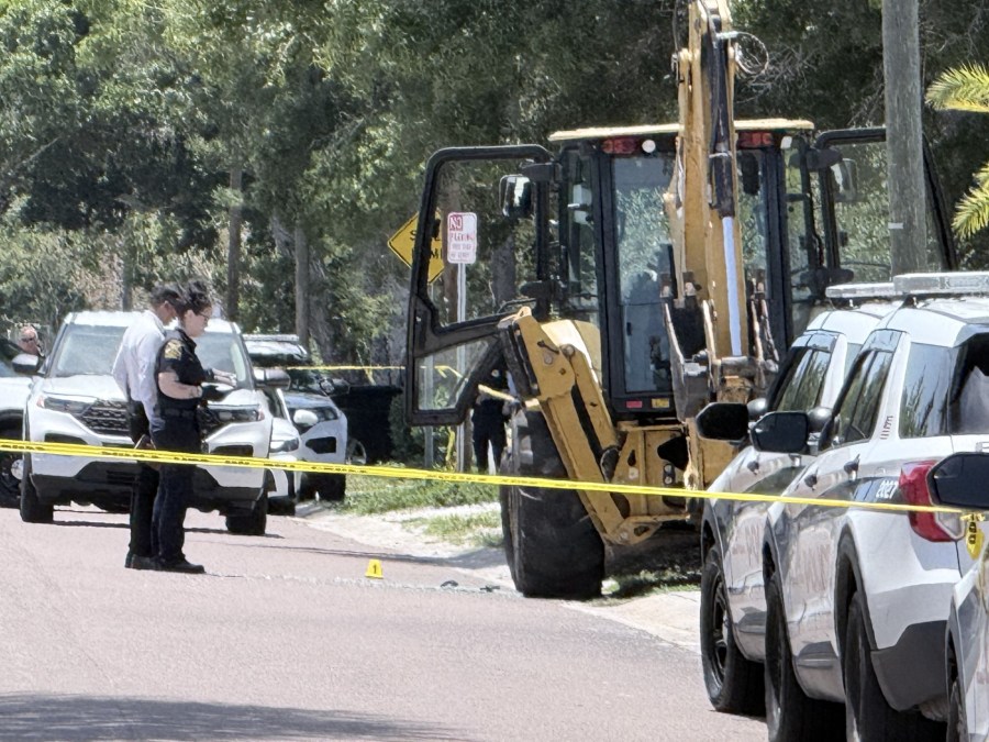 St. Pete city employee, mom of 4, killed in shooting; suspect at large