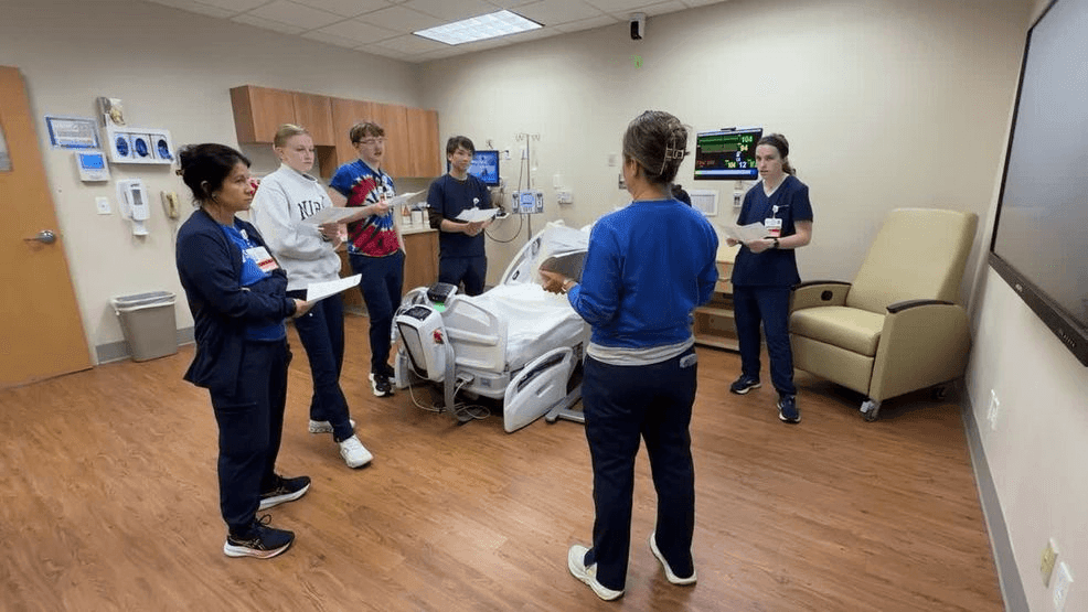 Greater Cincinnati partnership works to ease nursing shortage while cutting student costs