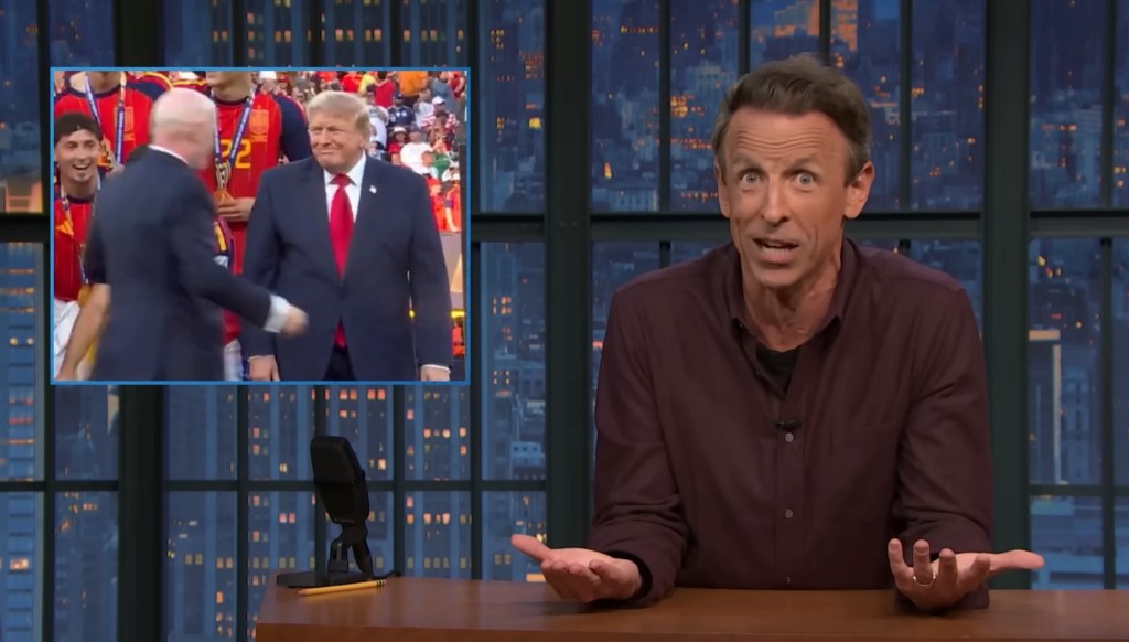 seth-meyers-roasts-donald-trump-135184404