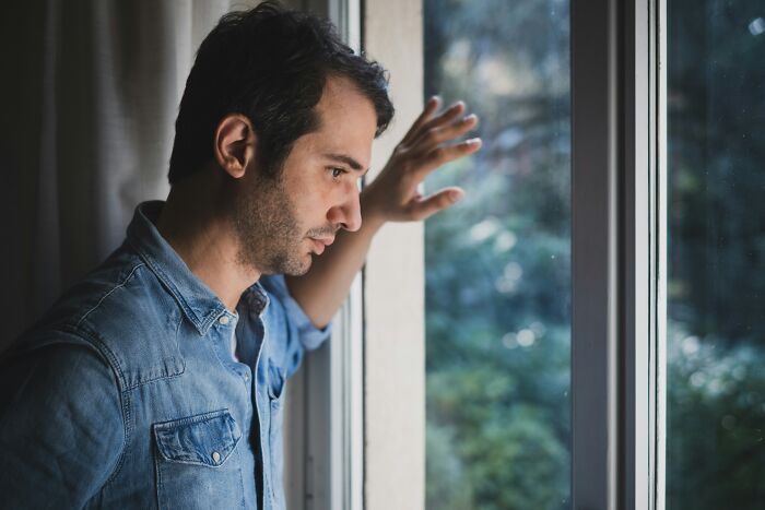 57 People Reveal The Sneaky Red Flags That Prove Someone’s Kindness Is Just An Act