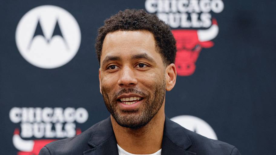 Bulls' next roster call becomes infinitely clearer as free agent market wears thin