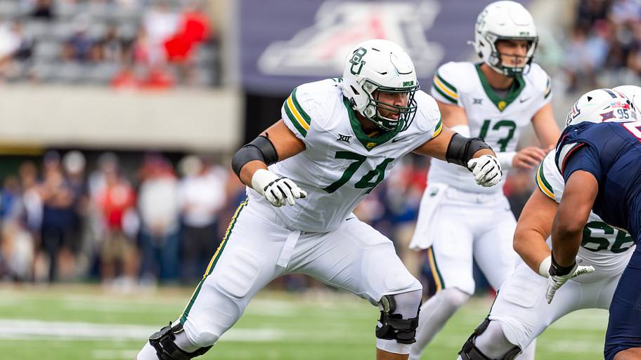Baylor Bears offensive lineman Kaden Sierack
