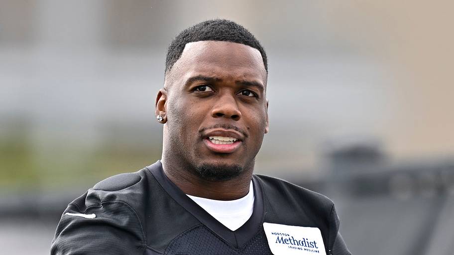 Jane Slater's report hints the Texans may have a smarter running back plan