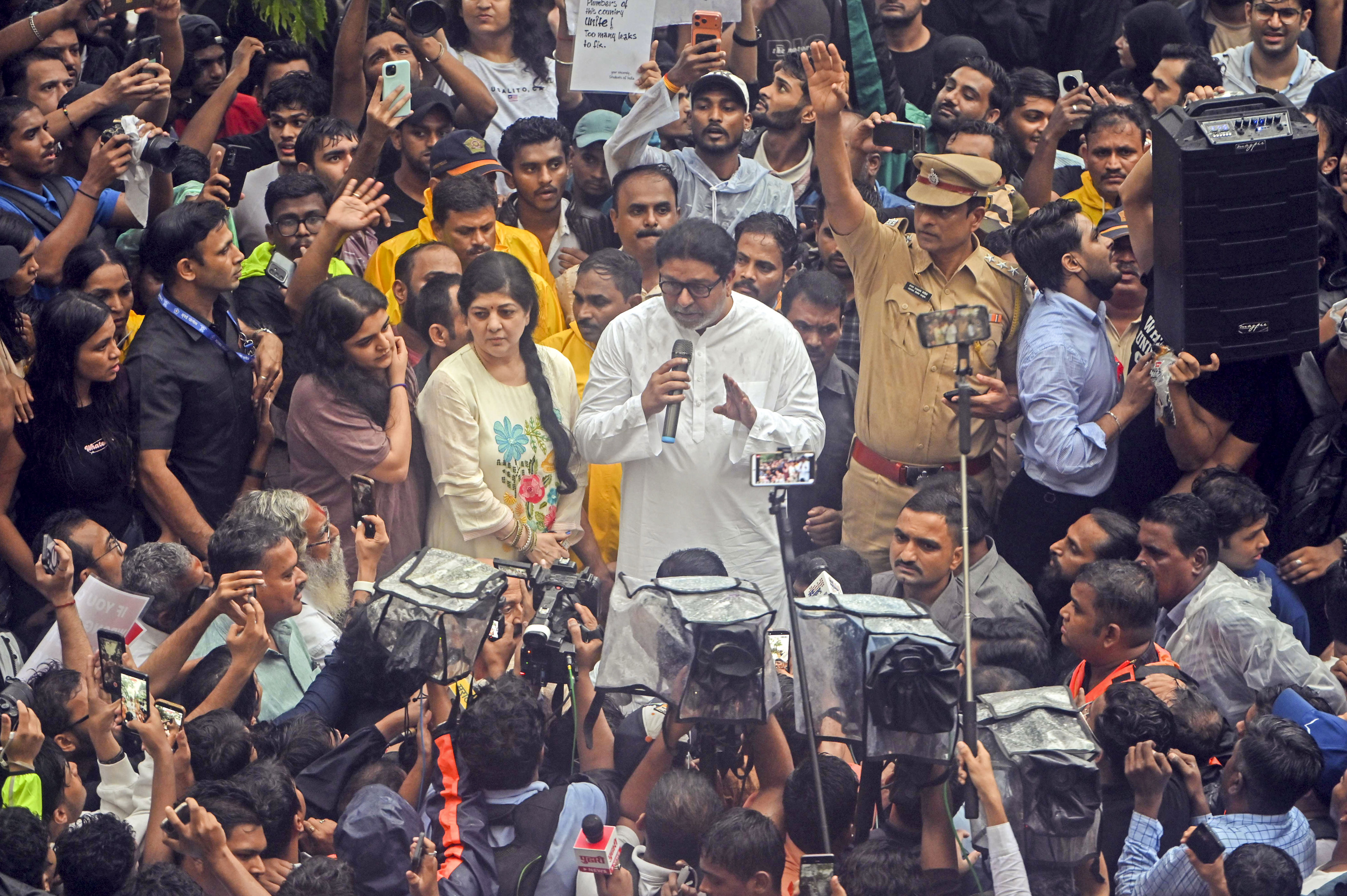 Mumbai cops register 13 FIRs in five days for staging protests without permission; 400 booked