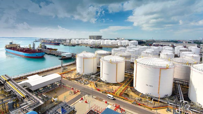 Africa's richest man proposes to build 700,000 bpd oil refinery in Kenya