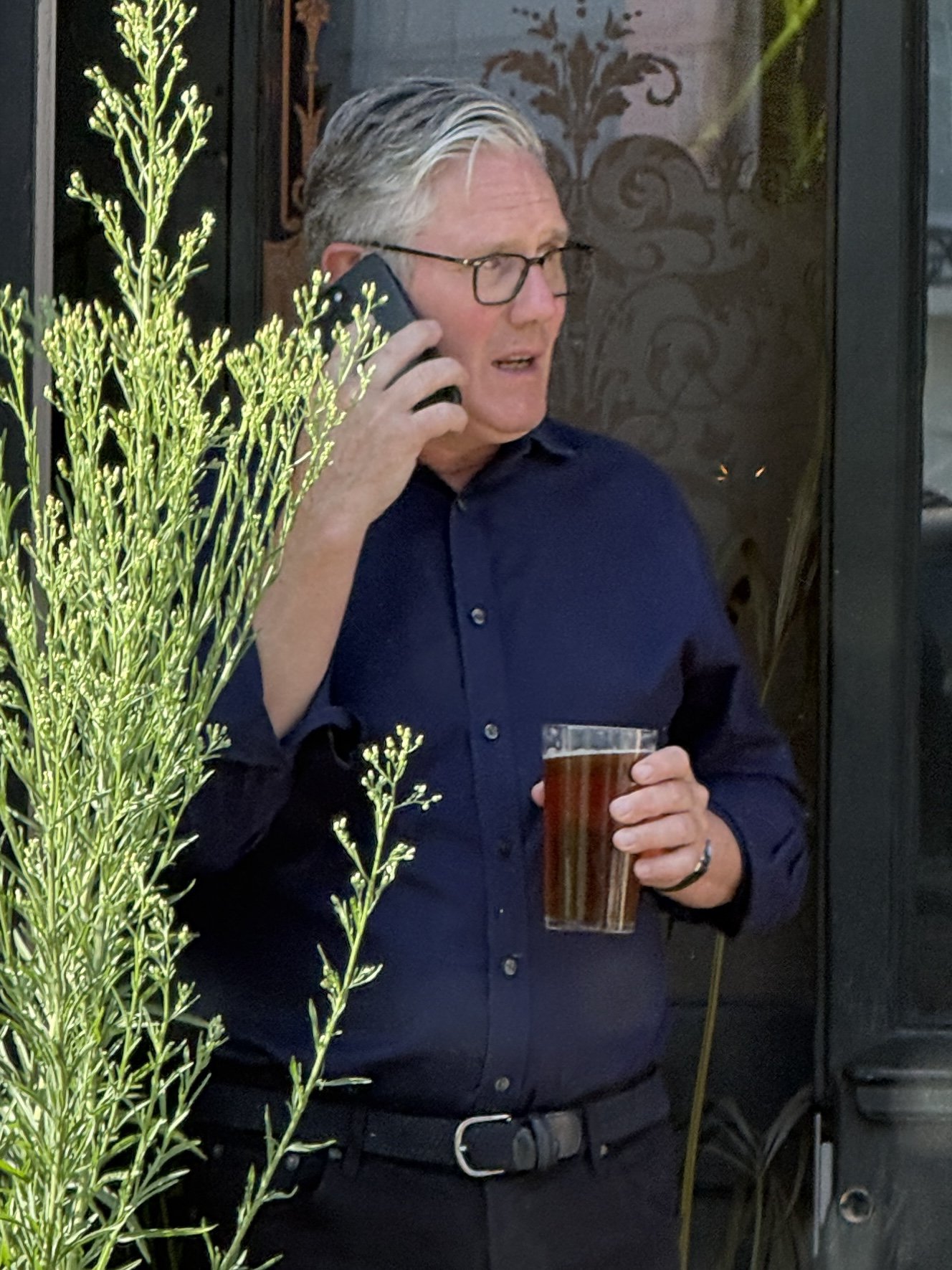Former Prime Minister Sir Keir Starmer grabbing a pint as he meets up with some former colleagues