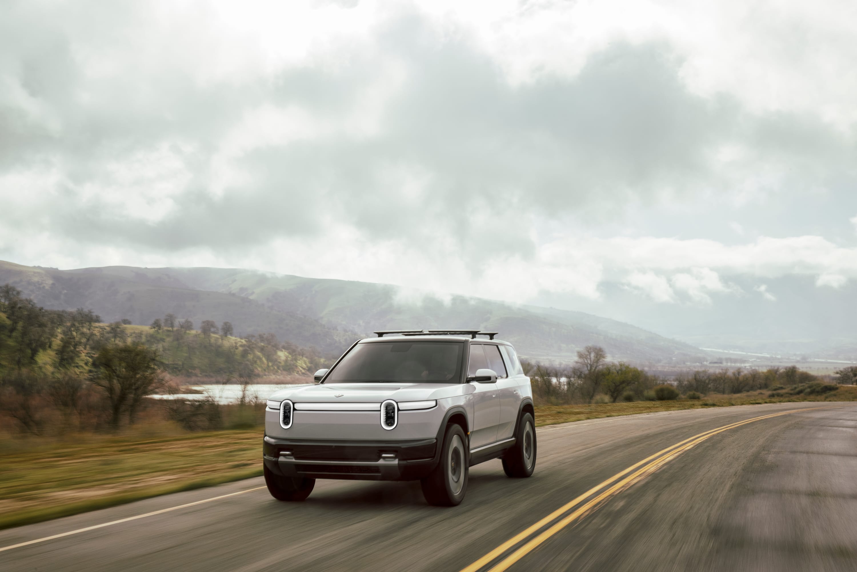 This stock is crushing both Lucid and Rivian in 1 crucial way