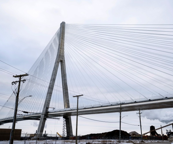 Canada, US to share bridge revenue for 15 years