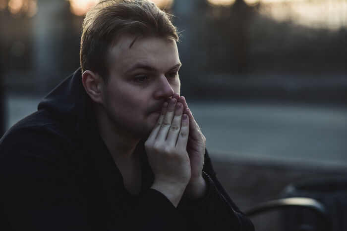 57 People Reveal The Sneaky Red Flags That Prove Someone’s Kindness Is Just An Act