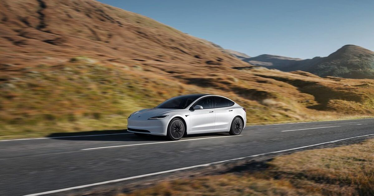 Tesla hits a new record for Autopilot and FSD crashes