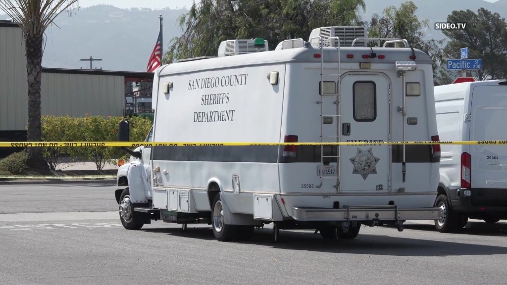 Instant karma for knife-wielding carjacker who took on trucker
