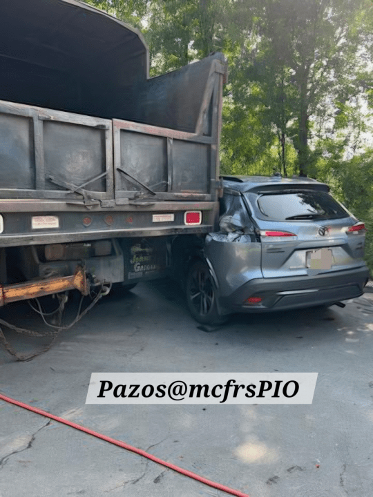 Brookeville crash causes fuel to leak from truck tank