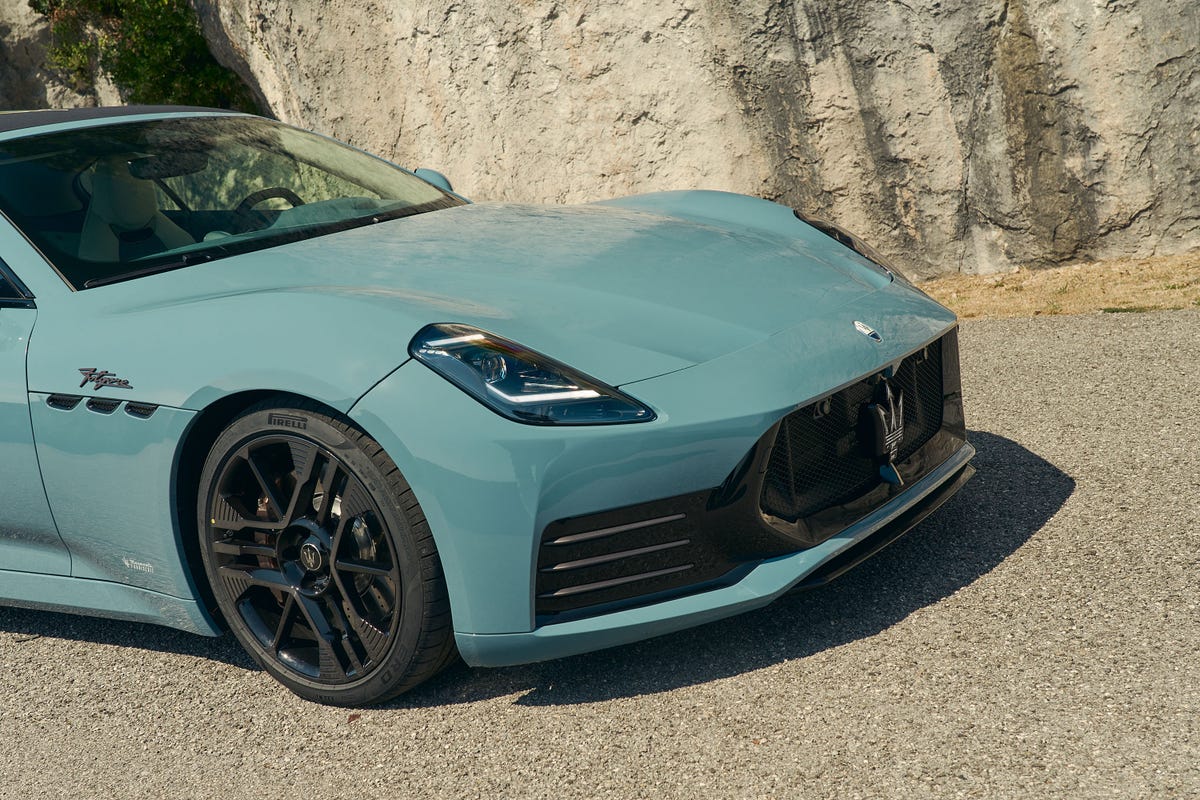View Exterior Photos of the 2027 Maserati GranCabrio Folgore