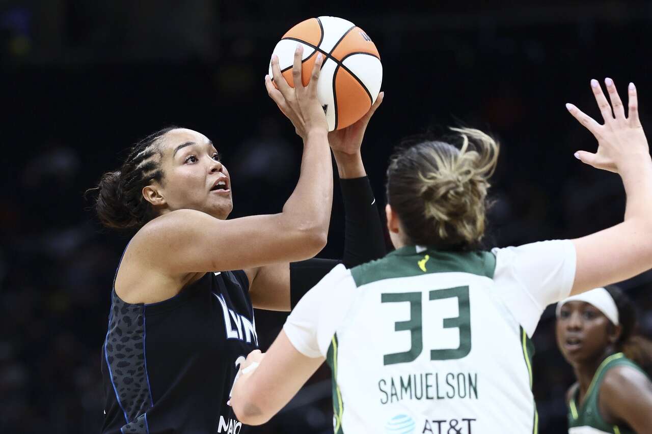 Napheesa Collier scores 24 points in her WNBA season debut with Minnesota Lynx