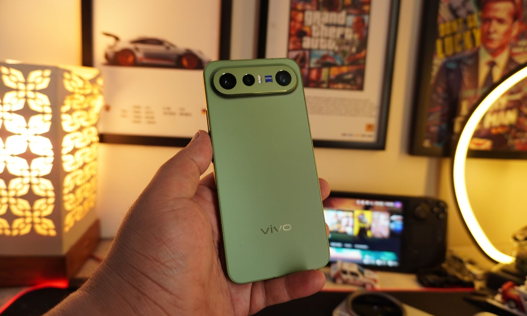 Vivo X300 FE review: The compact flagship I didn’t expect to like this much