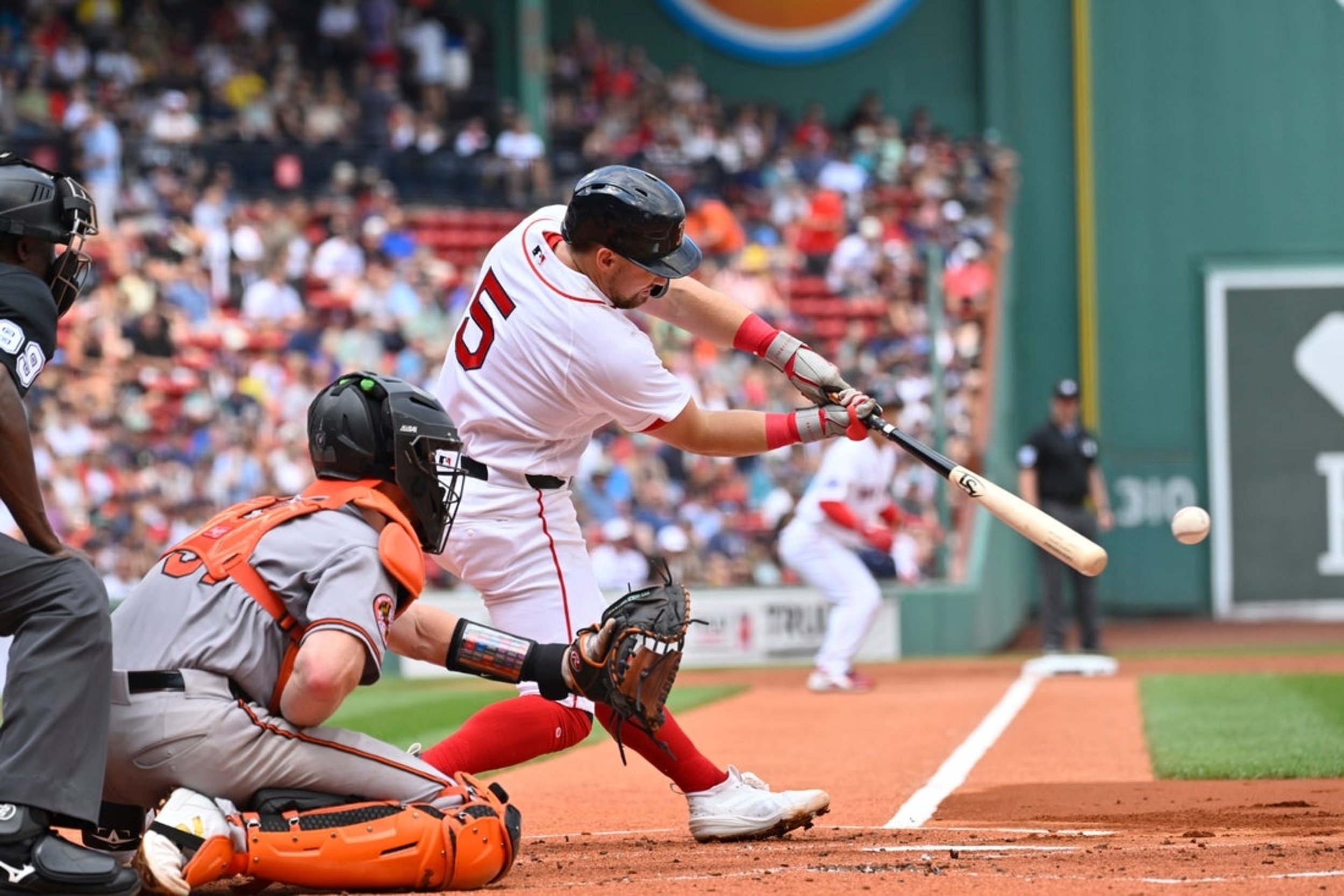 Red Sox tie club mark with 15th straight win in DH opener vs. O's