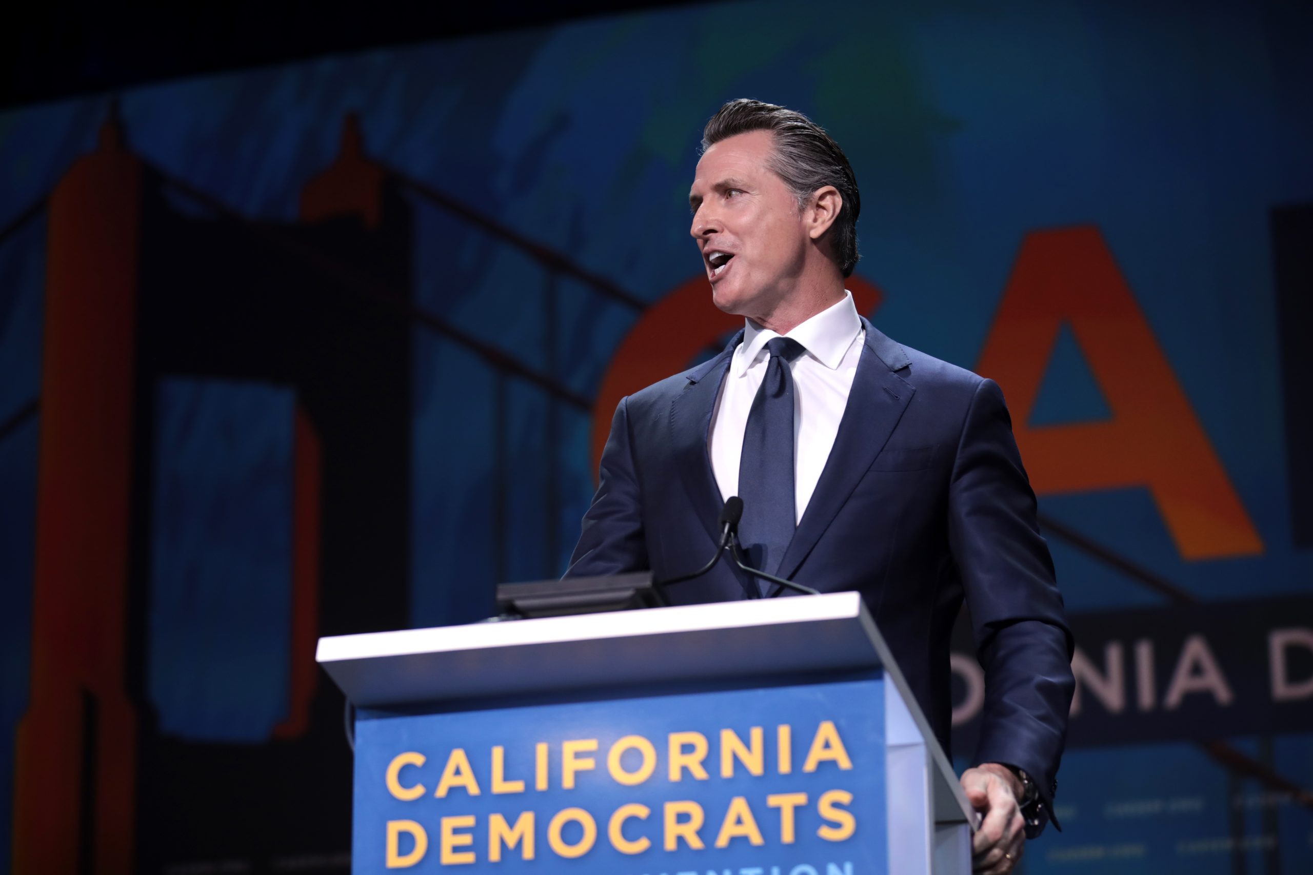 Newsom accuses Oz of targeting California after $1B Medicaid pause