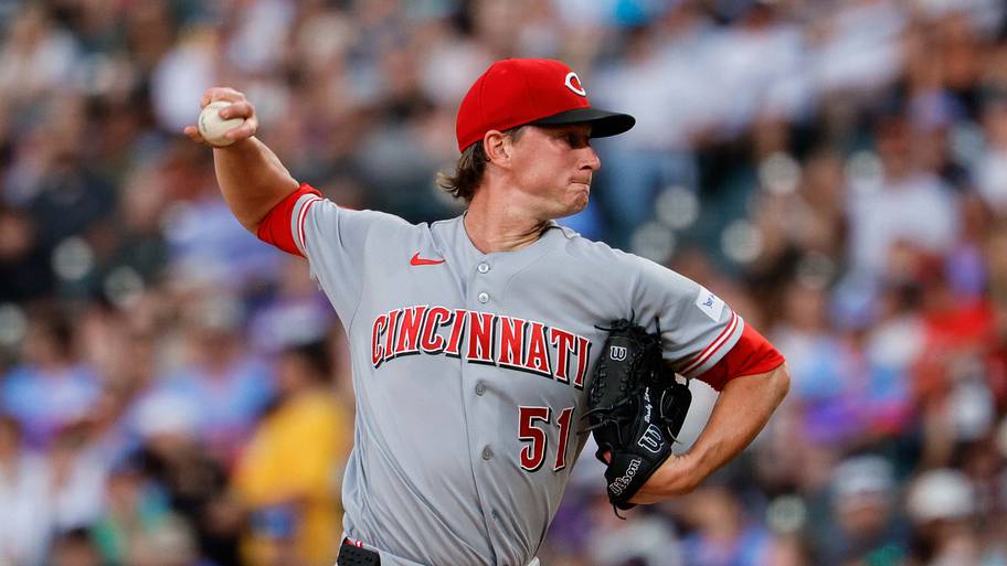 Singer gave the Reds a badly-needed deep outing on Wednesday afternoon in Seattle.