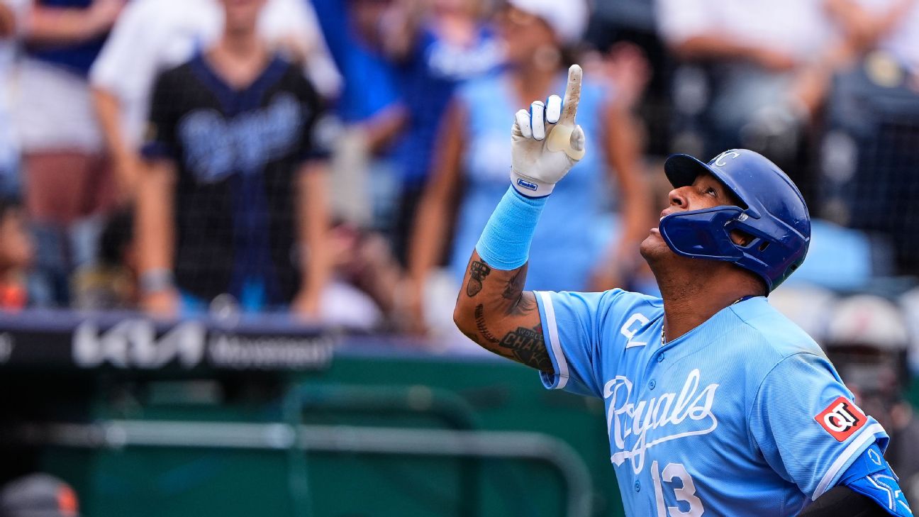Salvador Perez ties George Brett's Royals record with 317th HR