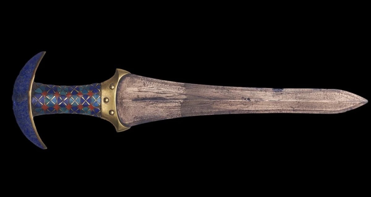 Archaeologists unearthed 3,700-year-old daggers and arrows suggesting that ancient Egyptian princesses were skilled with deadly weapons