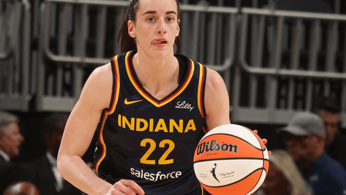 WNBA: Caitlin Clark earns major honors after a record-breaking week with Indiana Fever