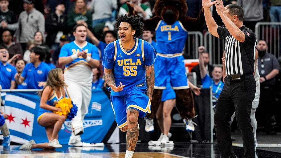 UCLA guard Skyy Clark (55)