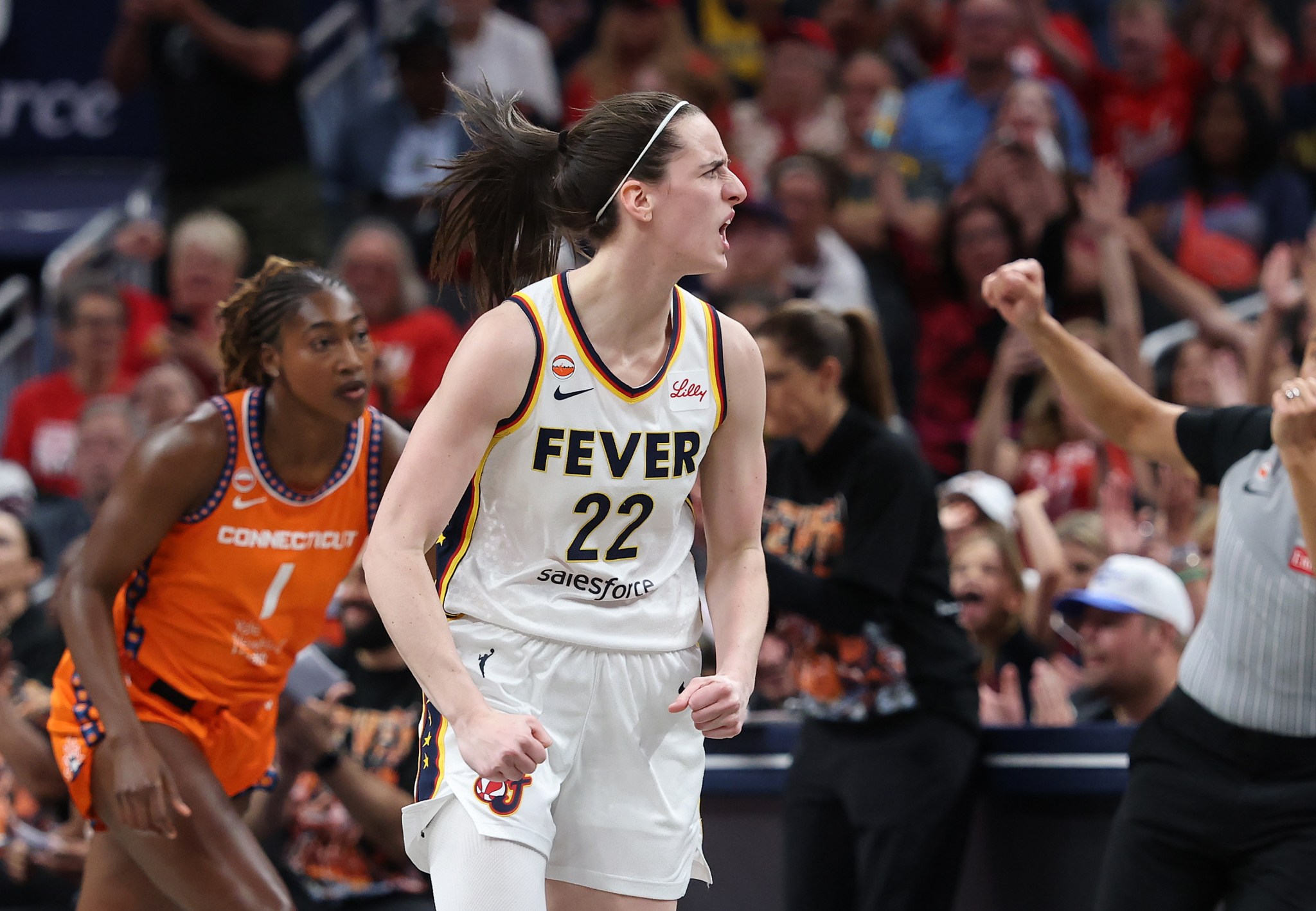 Caitlin Clark makes more WNBA history in Fever win over Sun