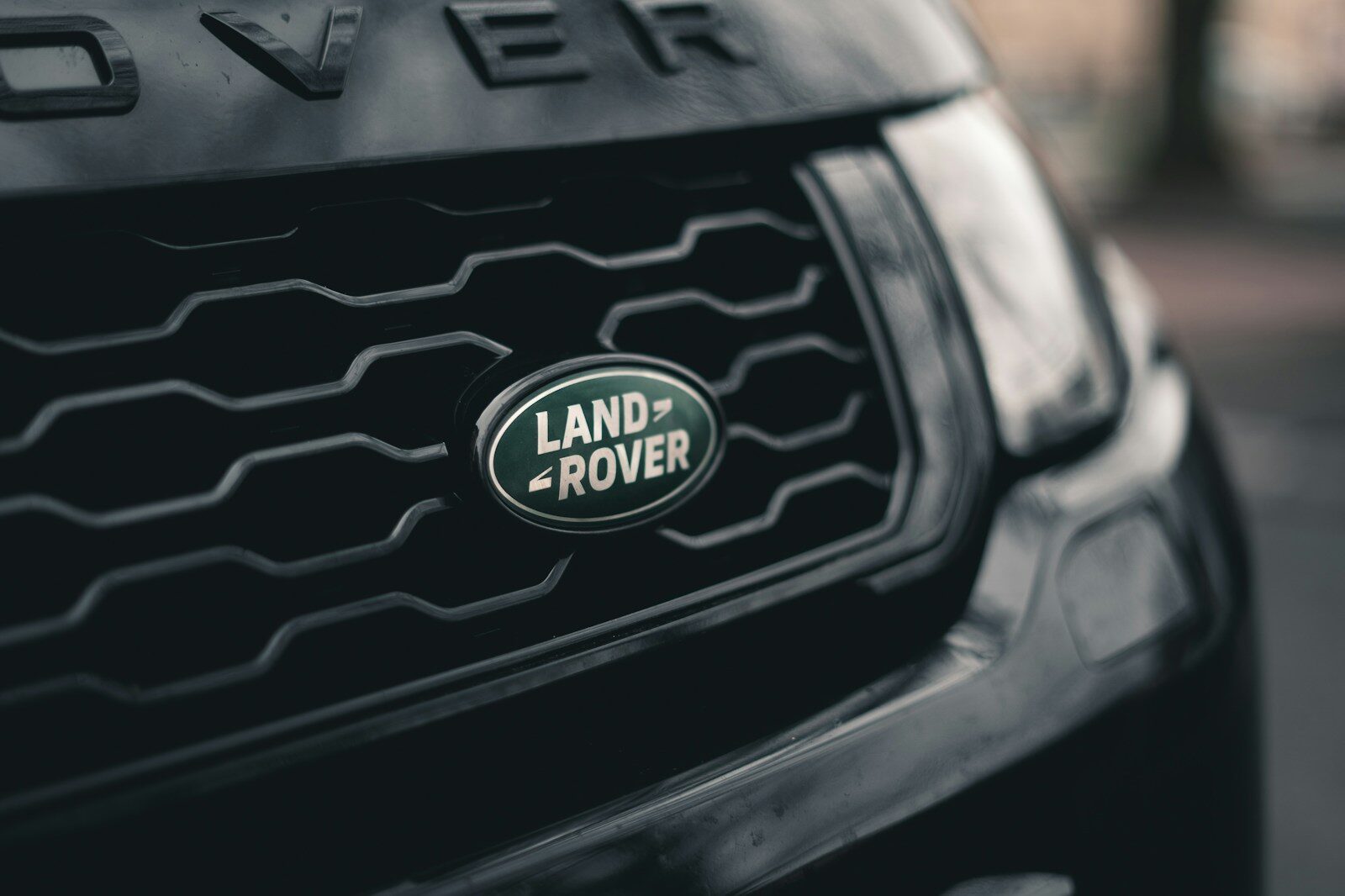 Range Rover Sport electric confirmed for late 2026 with no specs at all