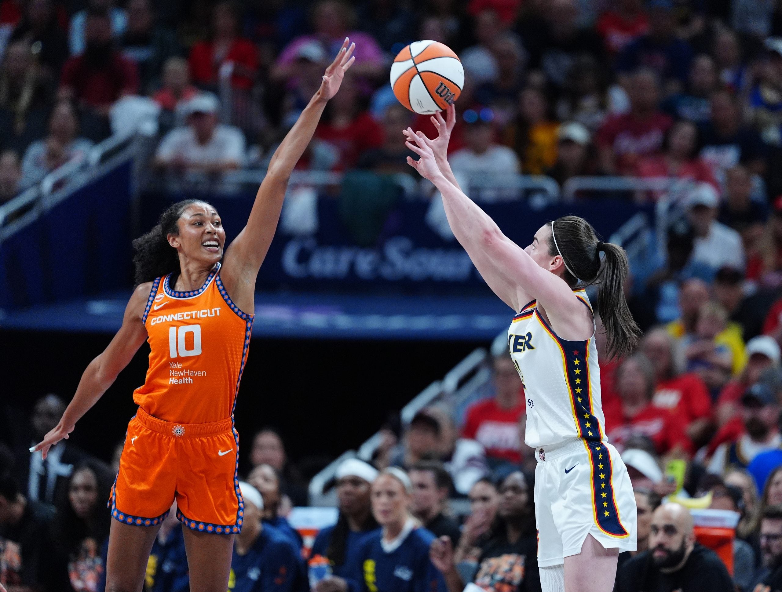 Fever set multiple franchise records in dominating win over Sun