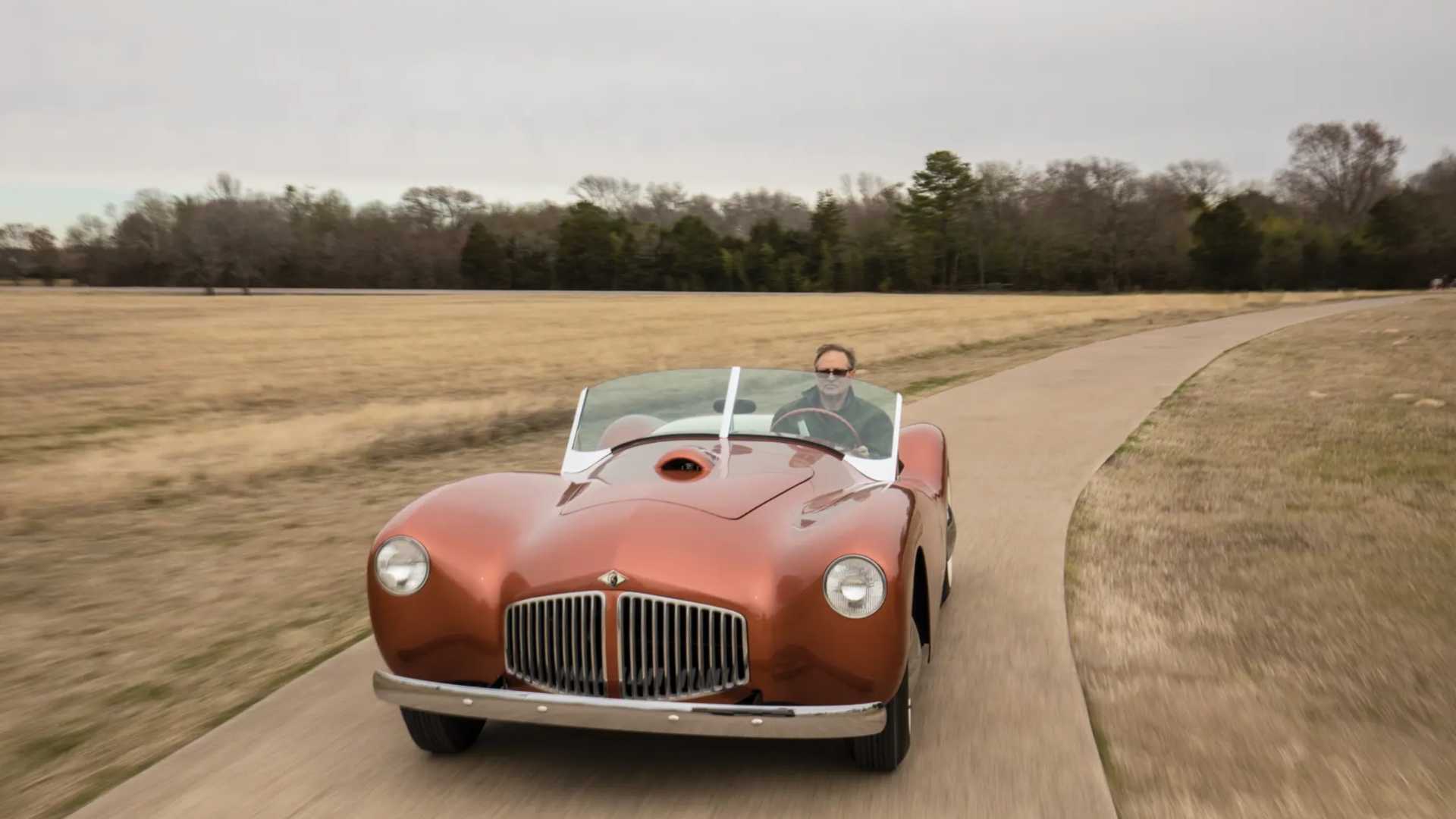 1953 Glasspar G2 Front Dynamic Driving Shot