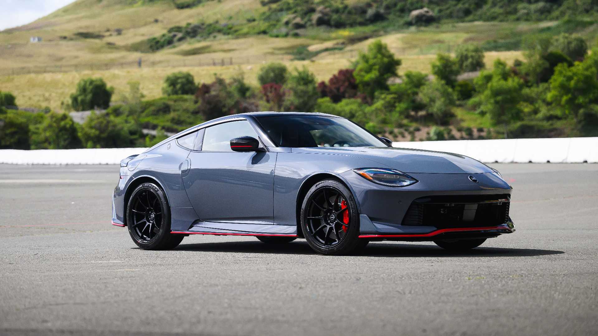 2027-nissan-z-nismo-mt-gray-sonoma-29412