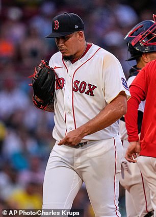 Red Sox pitcher Eduardo Rivera