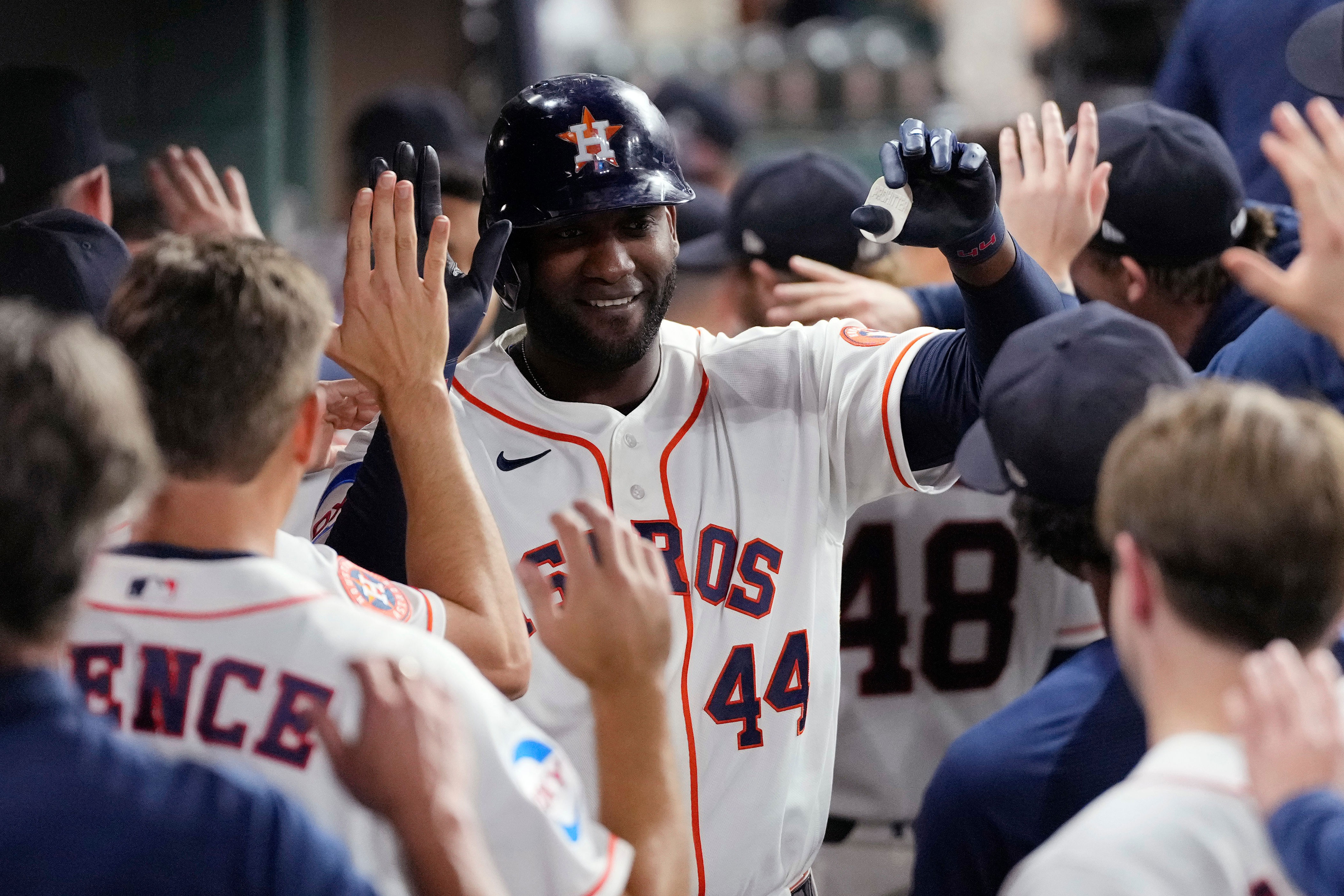 Alvarez and Paredes hit back-to-back homers in Astros' 5-2 win over Marlins
