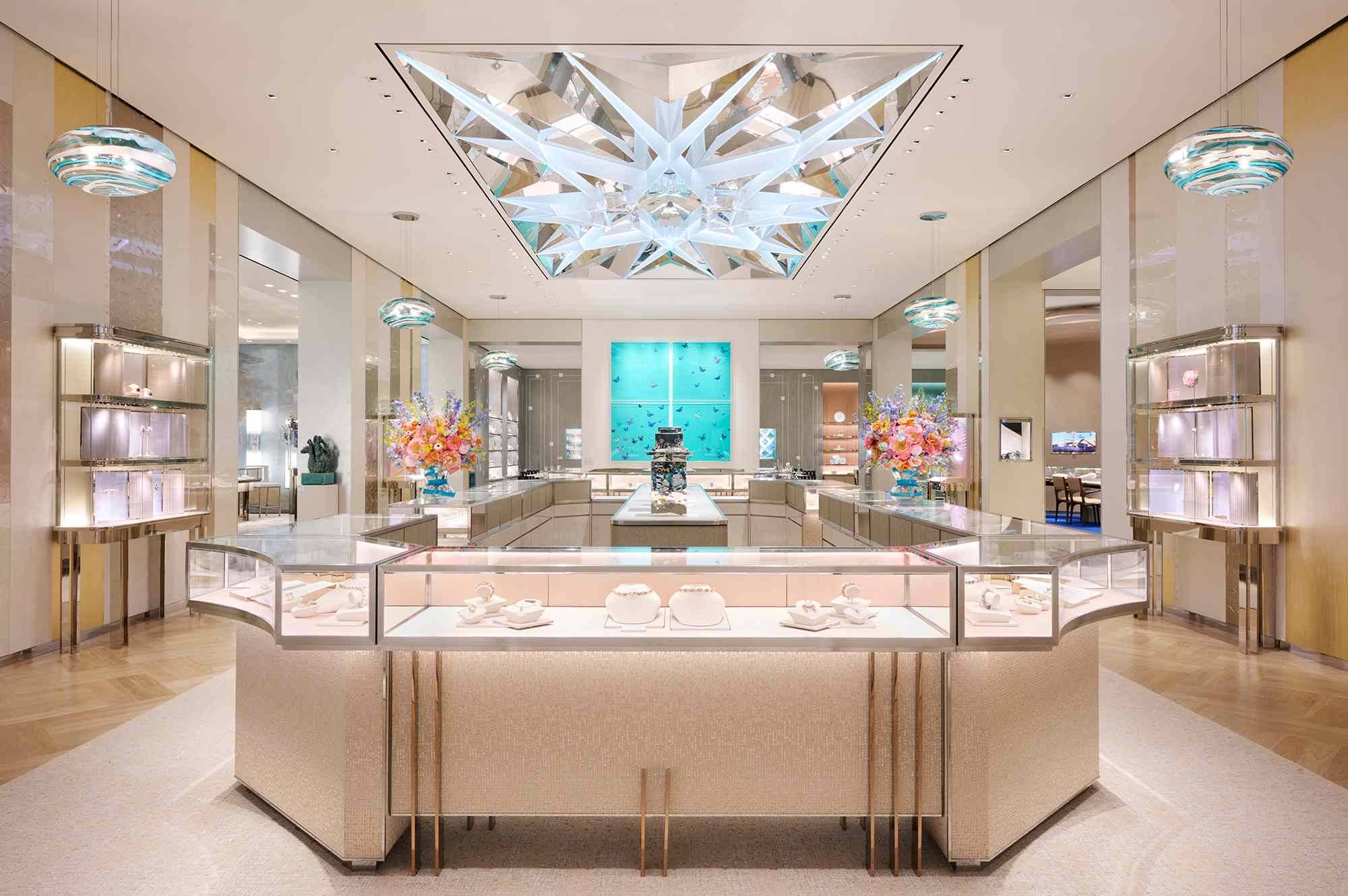 Tiffany & Co. just opened a California flagship store—and its eye-catching design is inspired by the Pacific Coast