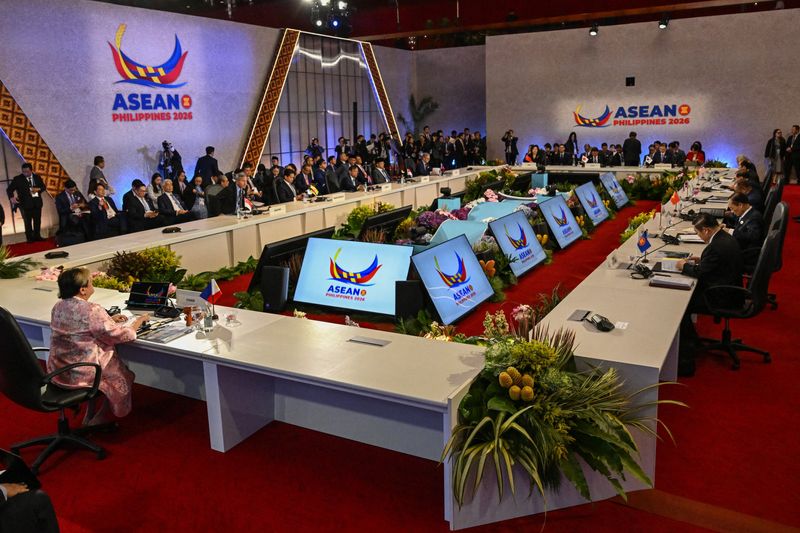 Top diplomats gather for security forum in Southeast Asia