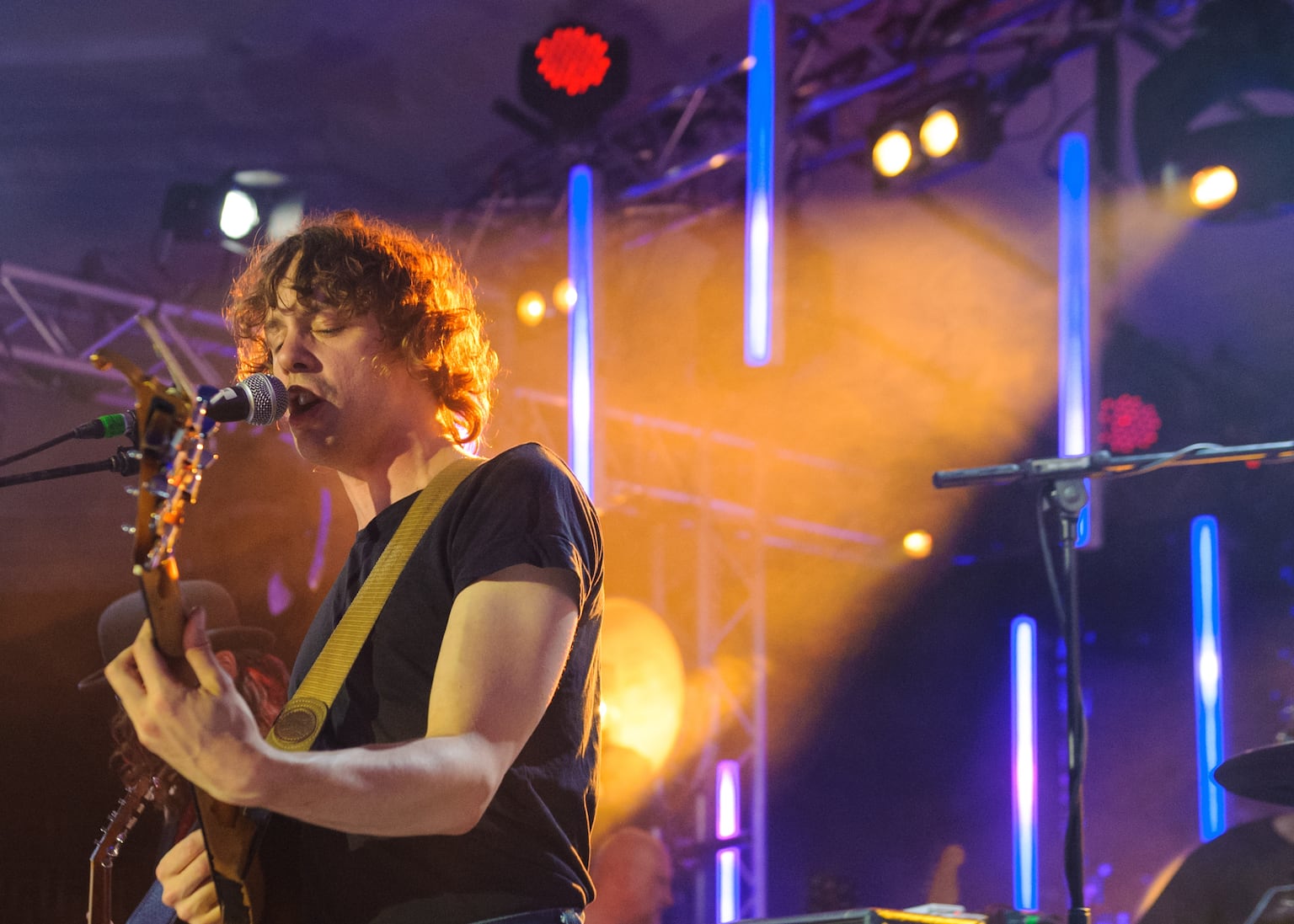 Razorlight reveal they wanted to 'give away' song that became number one hit