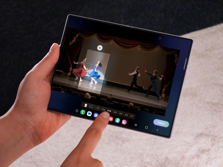 ซัมซุง เปิดตัวจอพับ Ultra ครั้งแรก ชู Galaxy AI เชื่อมมือถือ-นาฬิกา-แว่นอัจฉริยะ