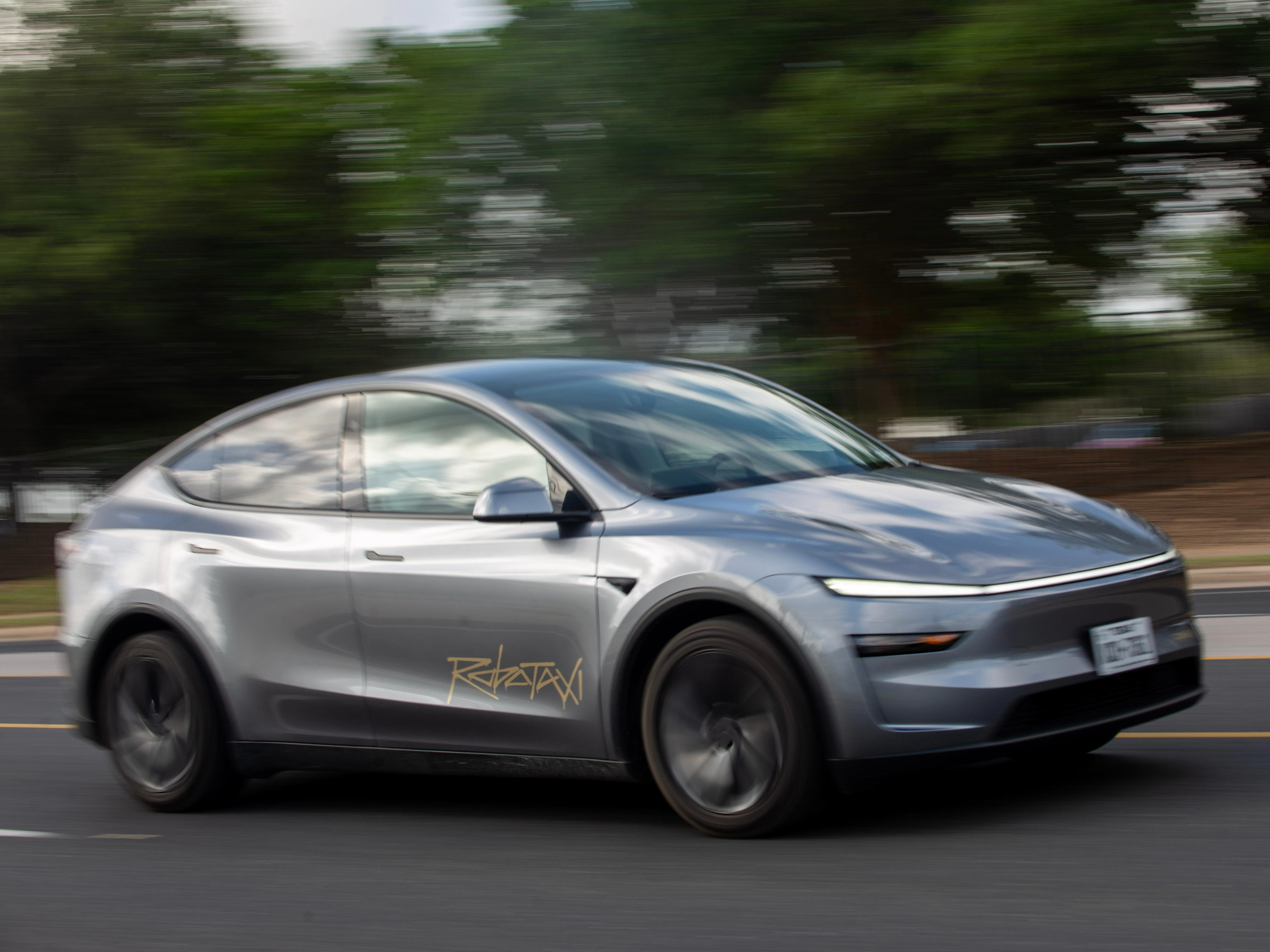 We have more numbers on Tesla's robotaxi progress. Here are the 7 that matter most.