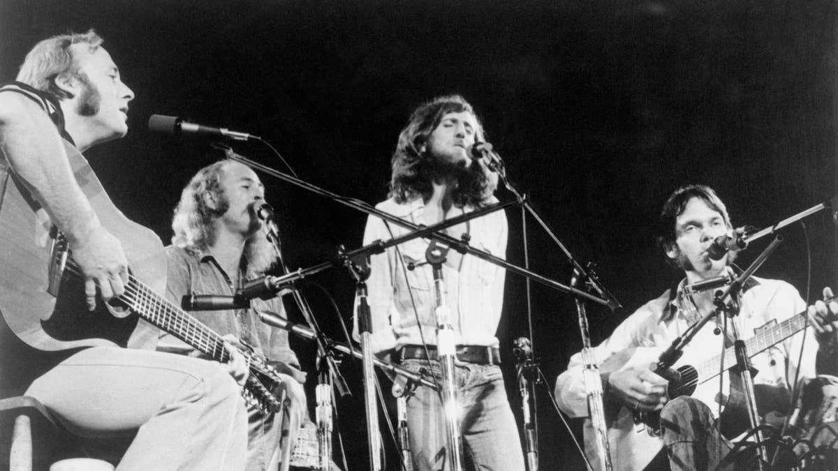 crosby-stills-nash-and-young-onstage