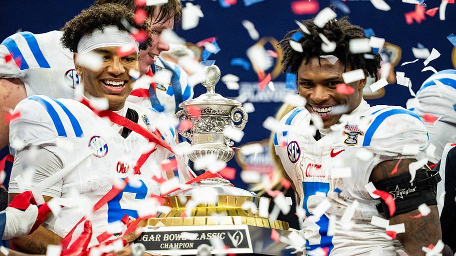 Ole Miss quarterback Trinidad Chambliss and running back Kewan Lacy
