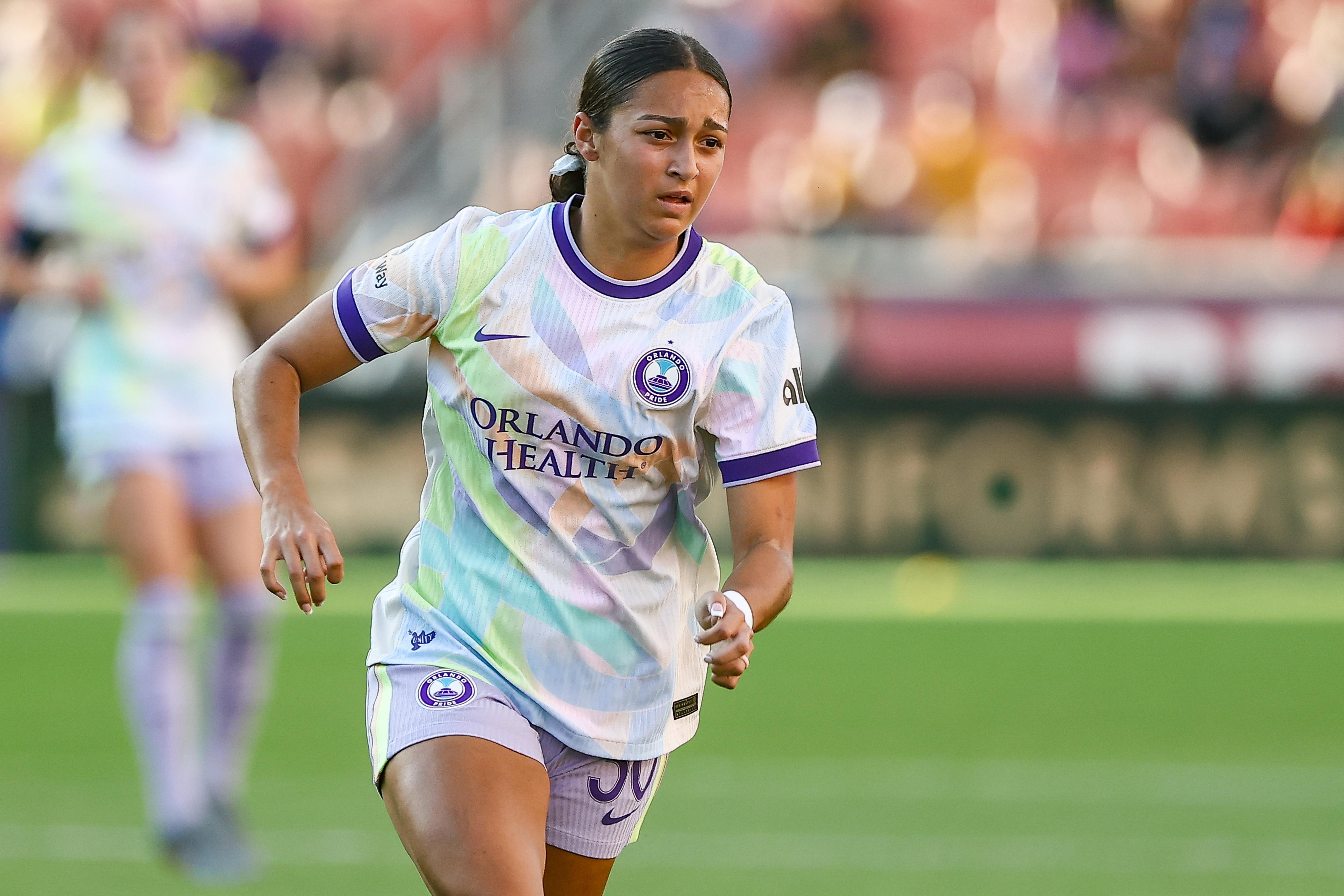 Forward Seven Castain signs contract extension with Orlando Pride