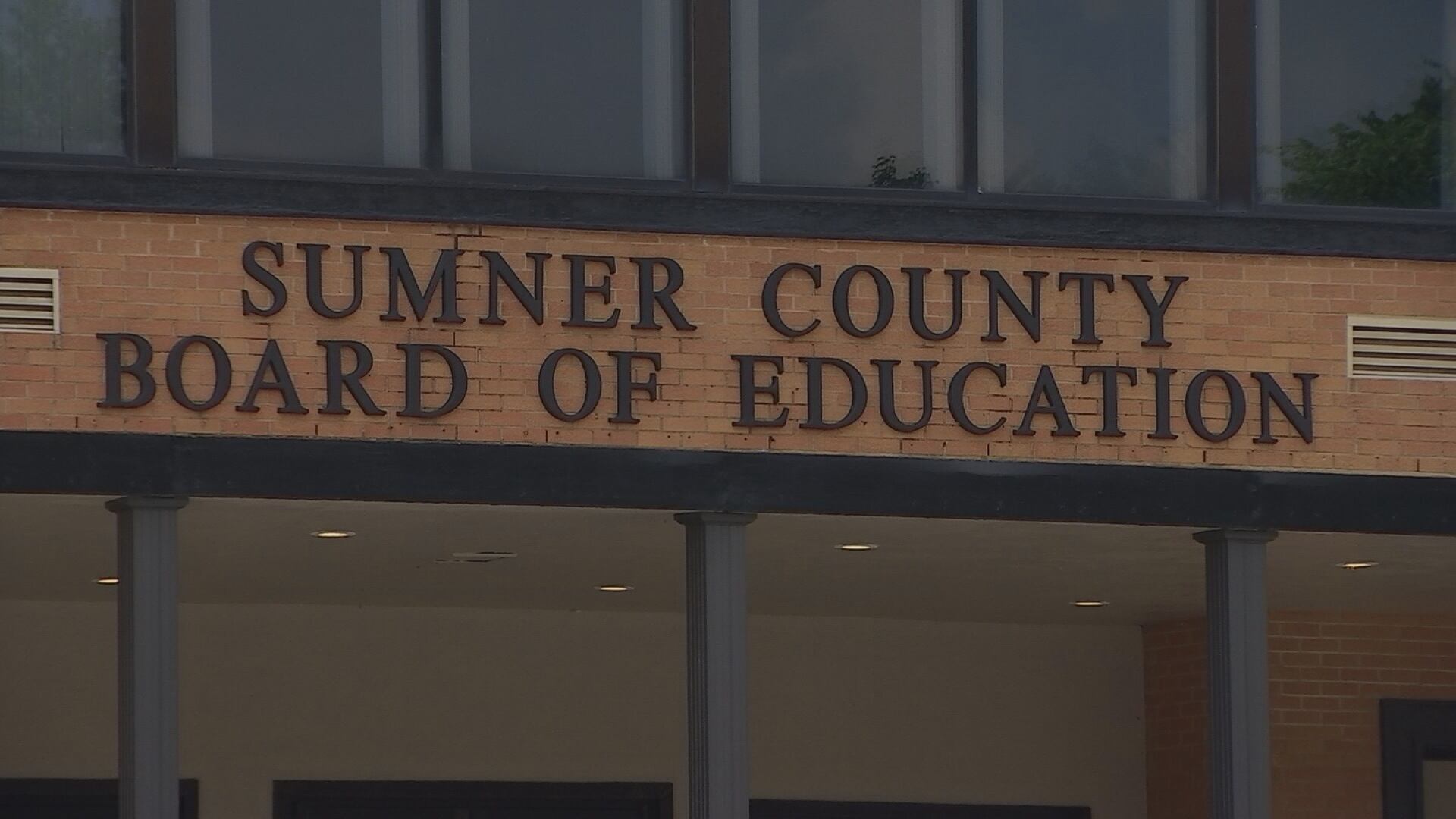 Parents sue Sumner County Schools, alleging 5-year-old with autism was ...