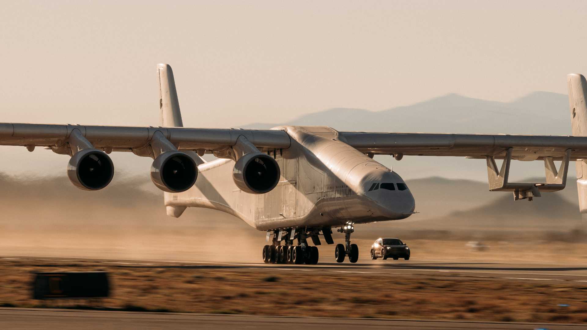 porsche-cayenne-turbo-electric-and-worlds-biggest-aircraft