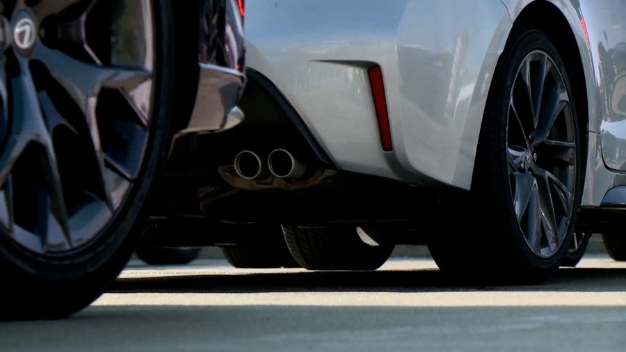 Taxi, rideshare drivers feel squeeze as gas prices climb above $4